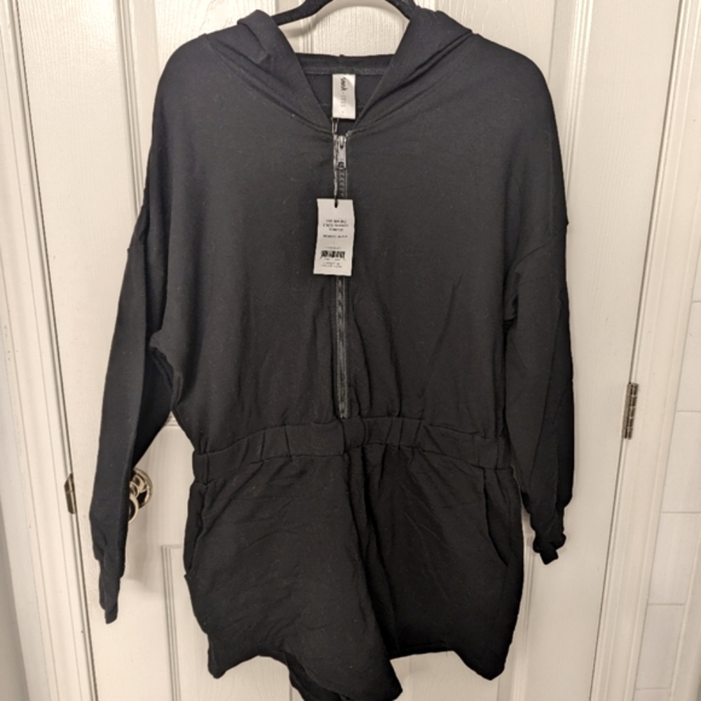 Smash + Tess Malibu Cinch Romper in Midnight Black size Large